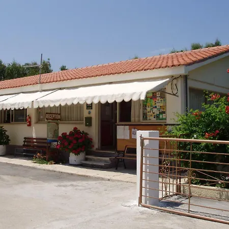Campsite Camping Karavomilos Sami (Kefalonia)
